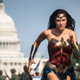 Imagen para el artículo titulado Wonder Woman 3 ya es oficial, y regresará Patty Jenkins como directora